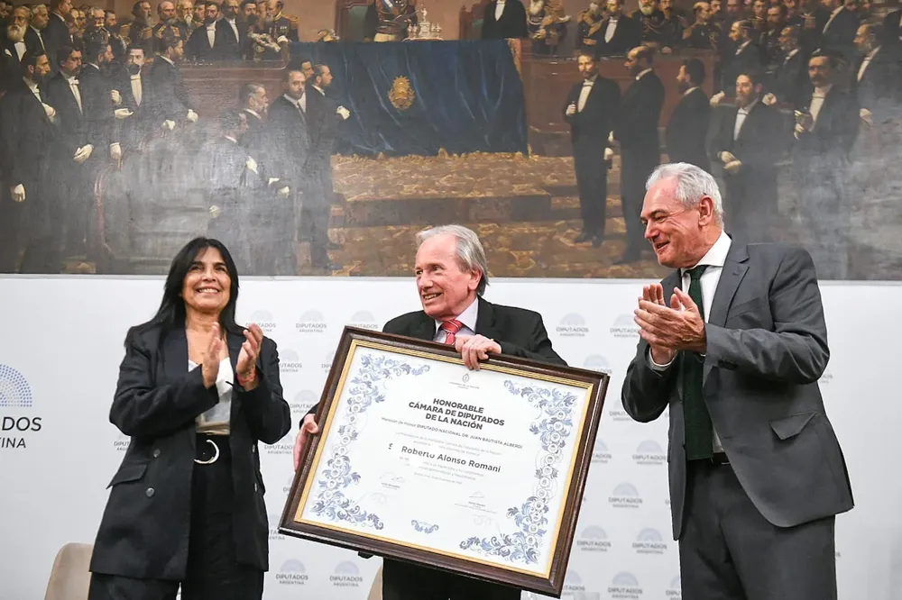 WhatsApp-Image-2025-11-18-at-20.08.23